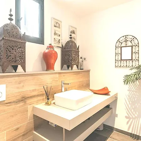 Cozy Yrene W Pool * Vallauris