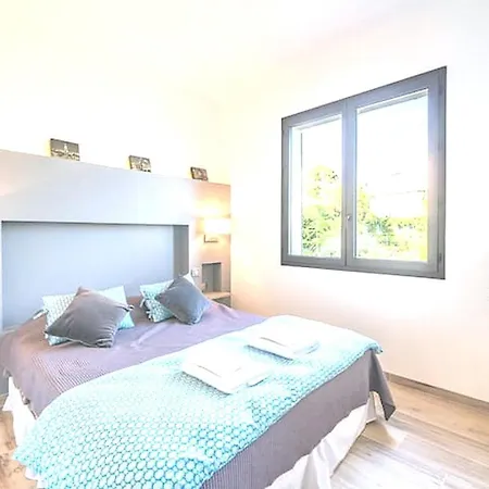 Cozy Yrene W Pool Vallauris