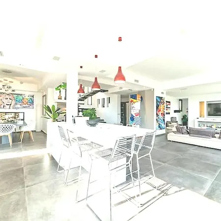 Cozy Yrene W Pool Holiday home Vallauris